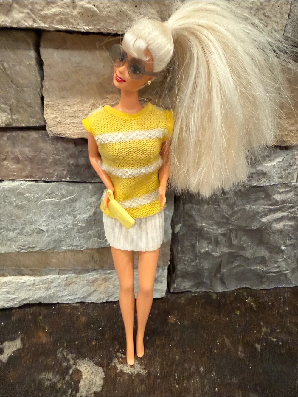 Barbie Vinatge yellow knit white strip pleated skirt vnick back dress and sungla